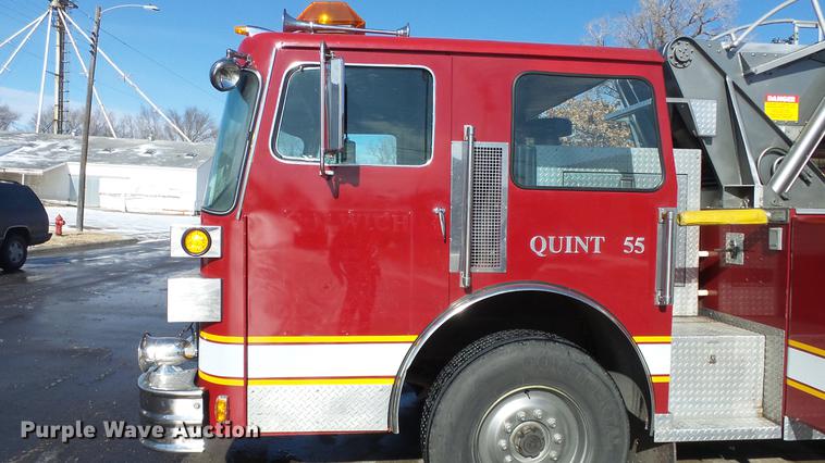 image for item DC0543 1985 Pierce Quint ladder fire truck