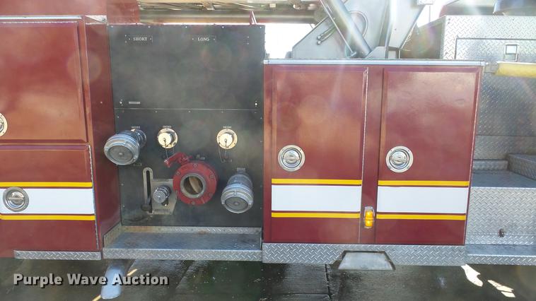 image for item DC0543 1985 Pierce Quint ladder fire truck