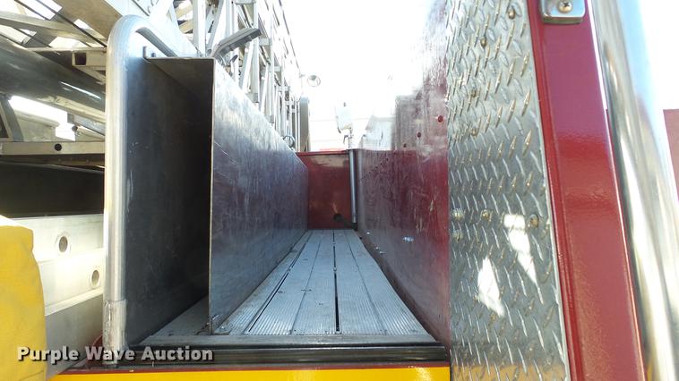 image for item DC0543 1985 Pierce Quint ladder fire truck