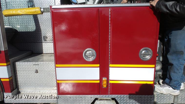 image for item DC0543 1985 Pierce Quint ladder fire truck