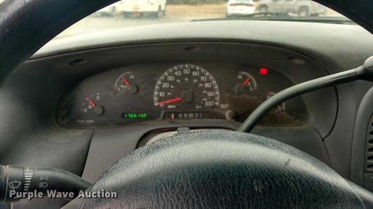 image for item DC0838 2000 Ford F150 pickup truck