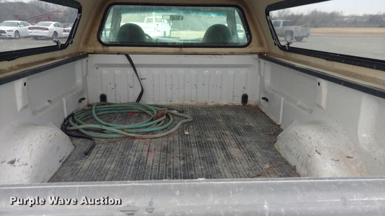 image for item DC0838 2000 Ford F150 pickup truck