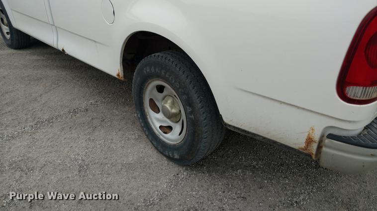 image for item DC0838 2000 Ford F150 pickup truck