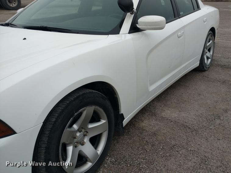 image for item DC0847 2013 Dodge Charger Police