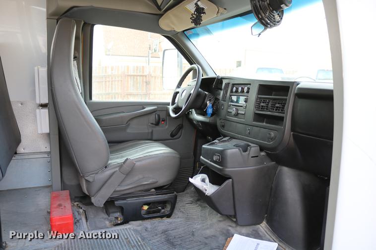 image for item DC3555 2010 Chevrolet Express G3500 Micro Bird school bus