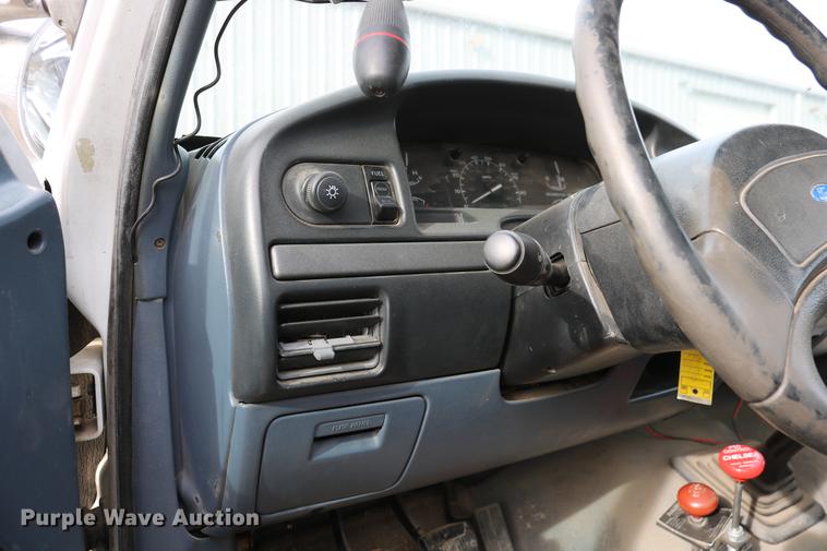 image for item DC3558 1993 Ford F350 Super Duty bucket truck