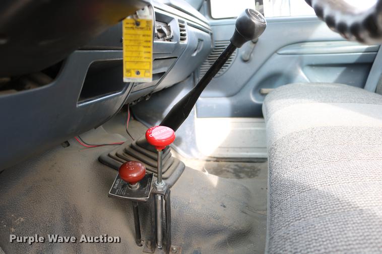 image for item DC3558 1993 Ford F350 Super Duty bucket truck