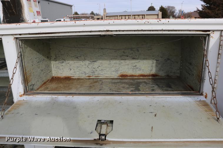 image for item DC3558 1993 Ford F350 Super Duty bucket truck