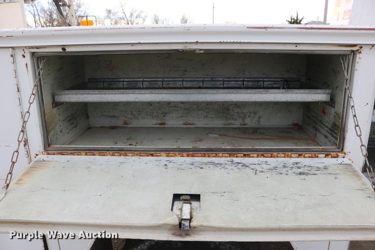 image for item DC3558 1993 Ford F350 Super Duty bucket truck