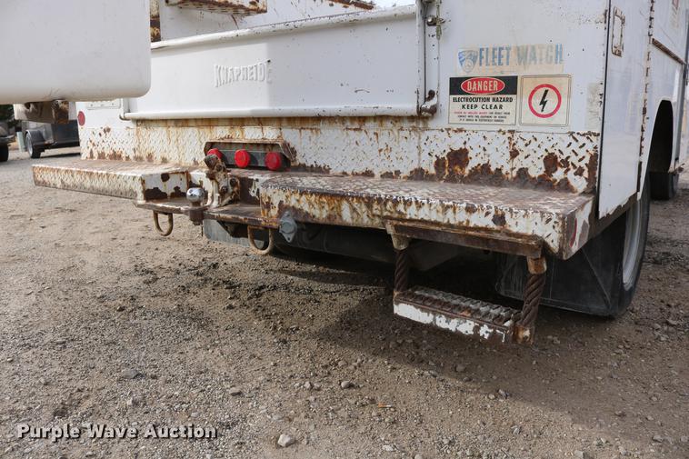 image for item DC3558 1993 Ford F350 Super Duty bucket truck