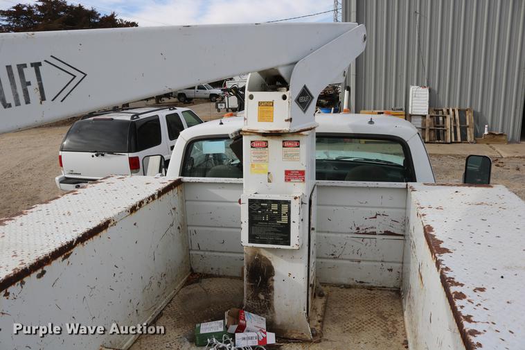 image for item DC3558 1993 Ford F350 Super Duty bucket truck