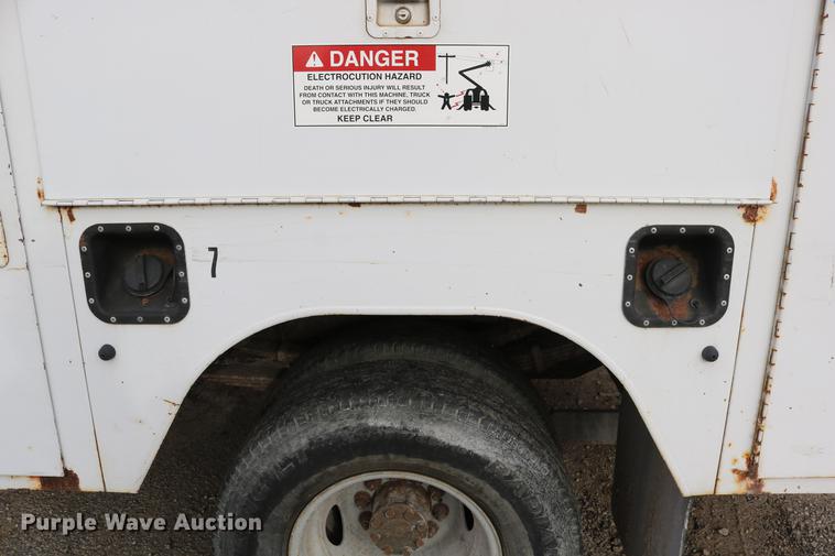 image for item DC3558 1993 Ford F350 Super Duty bucket truck