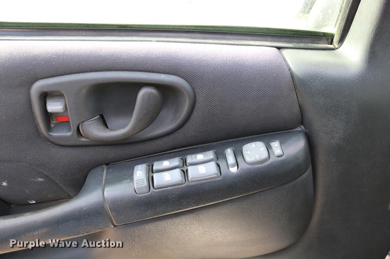 image for item DC3559 2003 Chevrolet Blazer SUV