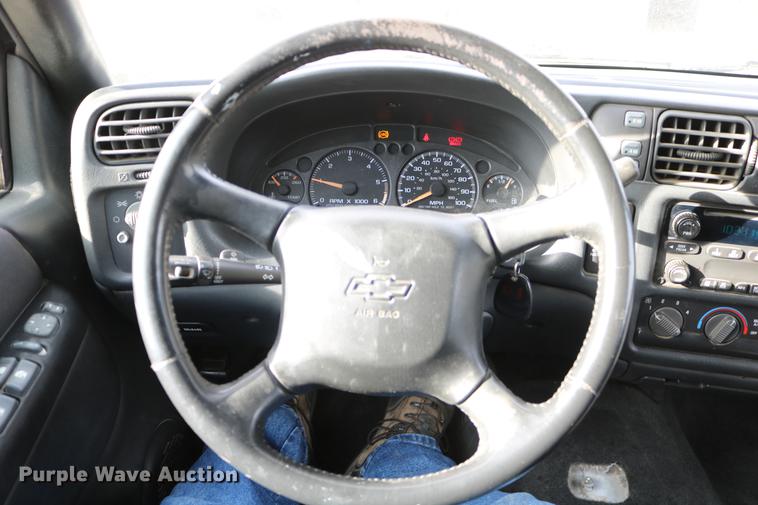 image for item DC3559 2003 Chevrolet Blazer SUV