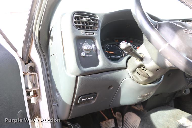 image for item DC3559 2003 Chevrolet Blazer SUV