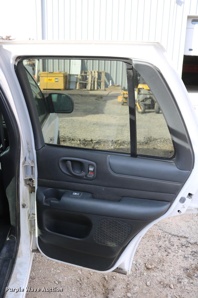 image for item DC3559 2003 Chevrolet Blazer SUV