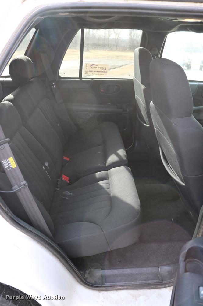 image for item DC3559 2003 Chevrolet Blazer SUV