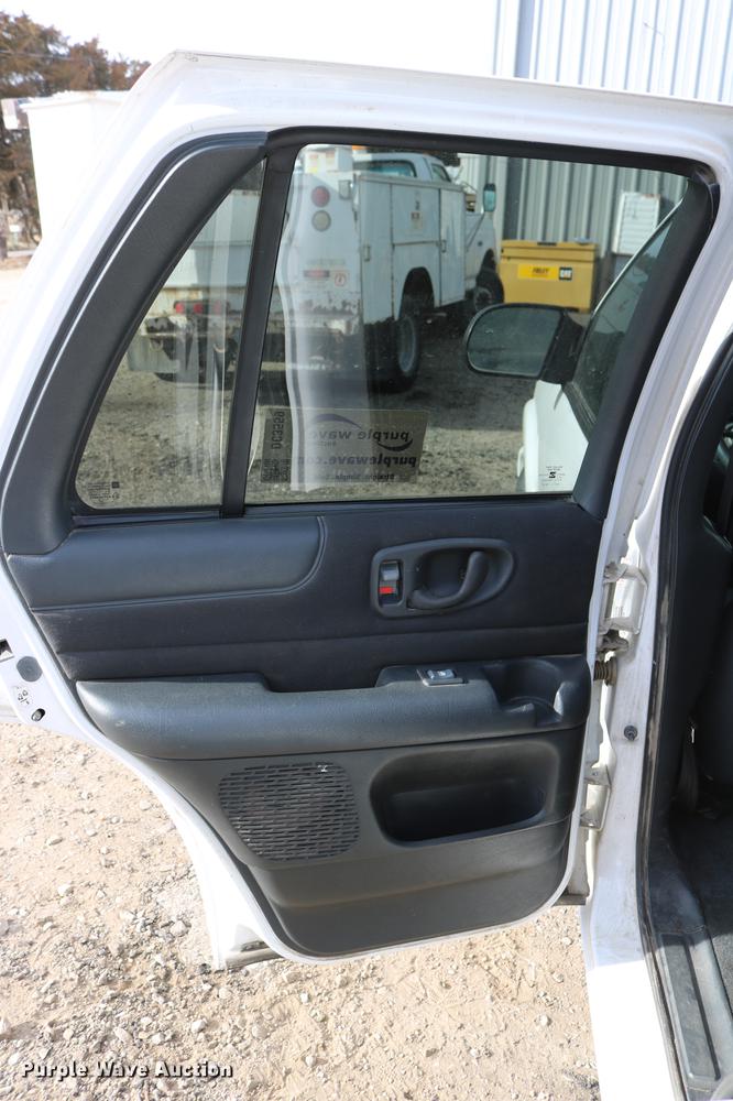 image for item DC3559 2003 Chevrolet Blazer SUV