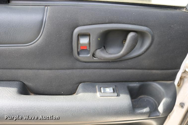 image for item DC3559 2003 Chevrolet Blazer SUV