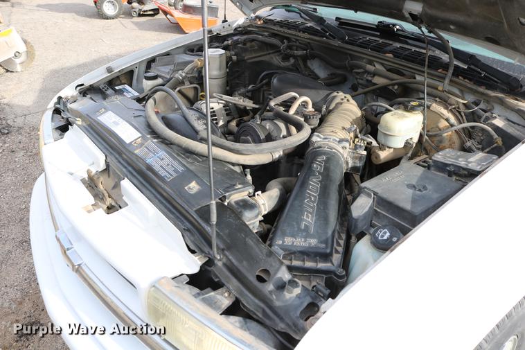 image for item DC3559 2003 Chevrolet Blazer SUV