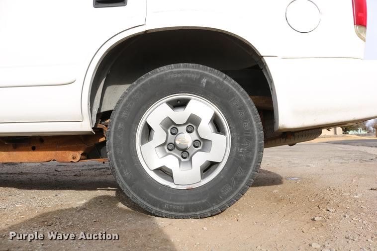 image for item DC3559 2003 Chevrolet Blazer SUV