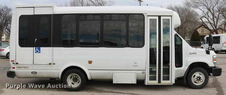 image for item DC3561 2012 Ford E450 shuttle bus