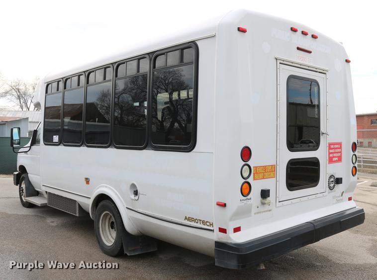 image for item DC3561 2012 Ford E450 shuttle bus
