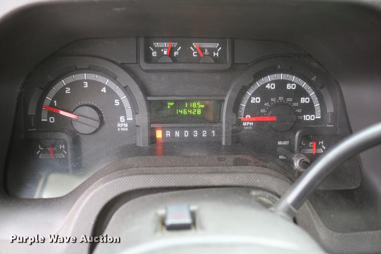 image for item DC3561 2012 Ford E450 shuttle bus