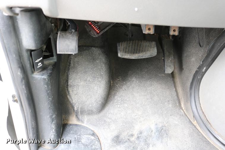 image for item DC3561 2012 Ford E450 shuttle bus