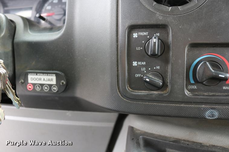 image for item DC3561 2012 Ford E450 shuttle bus