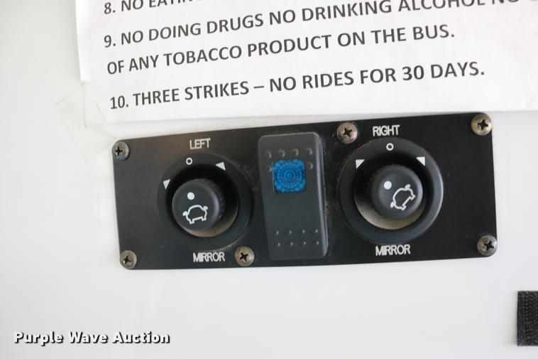 image for item DC3561 2012 Ford E450 shuttle bus