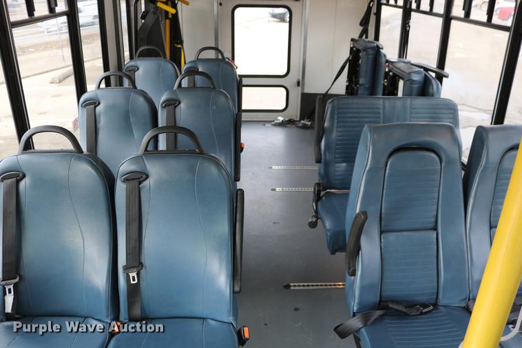 image for item DC3561 2012 Ford E450 shuttle bus