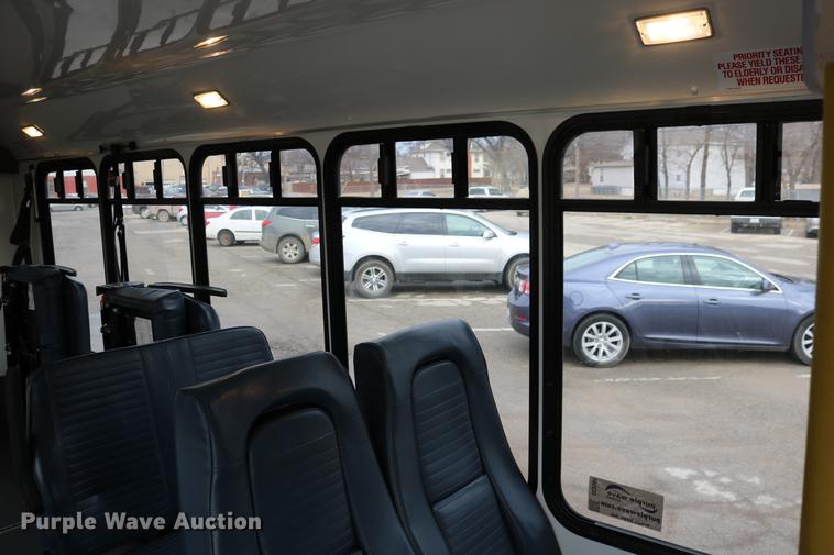 image for item DC3561 2012 Ford E450 shuttle bus