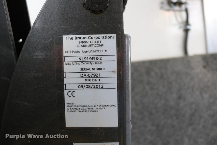 image for item DC3561 2012 Ford E450 shuttle bus