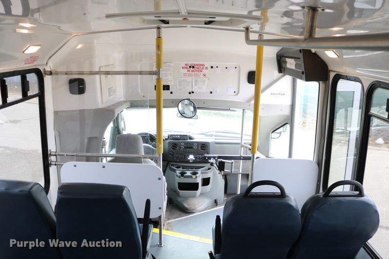 image for item DC3561 2012 Ford E450 shuttle bus