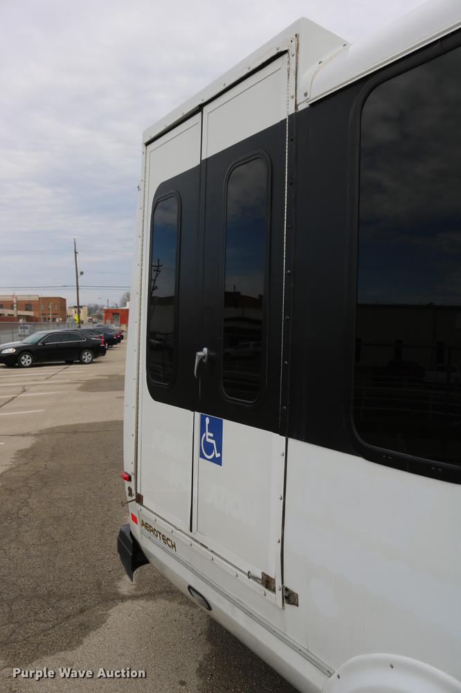 image for item DC3561 2012 Ford E450 shuttle bus