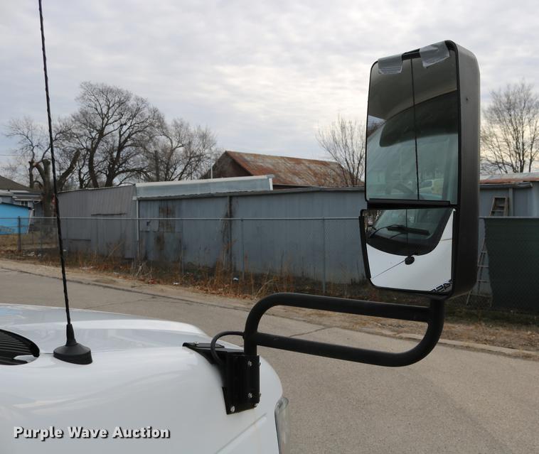 image for item DC3561 2012 Ford E450 shuttle bus