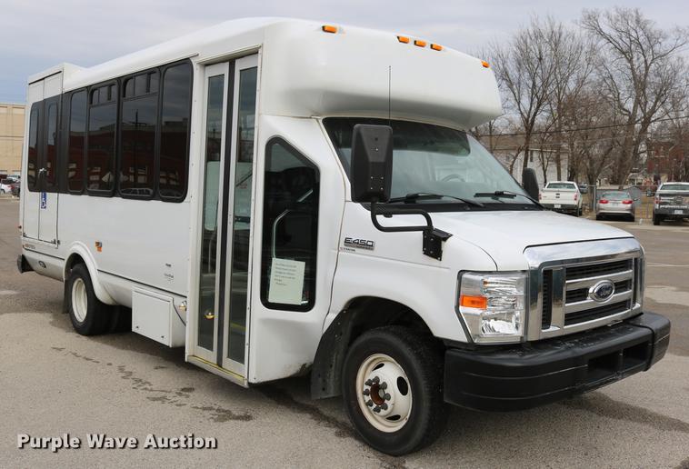 image for item DC3562 2012 Ford E450 shuttle bus