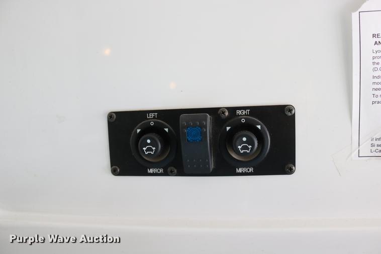 image for item DC3562 2012 Ford E450 shuttle bus