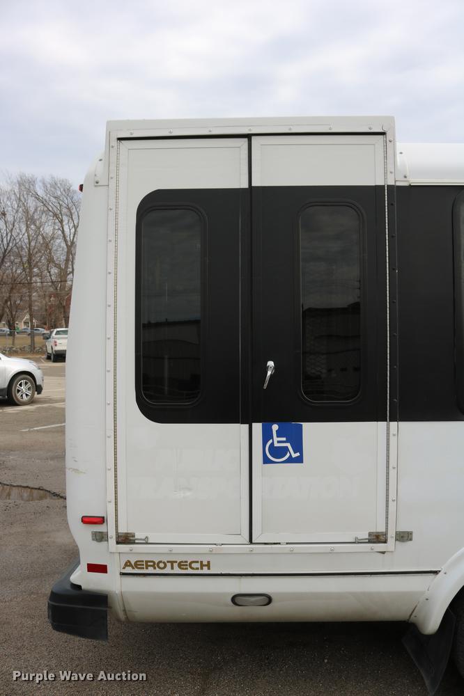 image for item DC3562 2012 Ford E450 shuttle bus