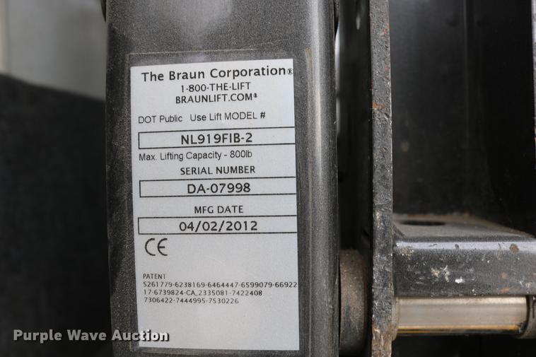 image for item DC3562 2012 Ford E450 shuttle bus