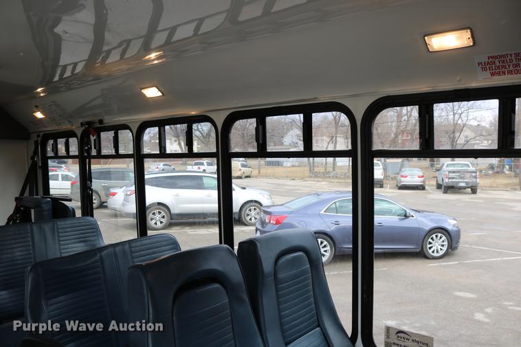 image for item DC3562 2012 Ford E450 shuttle bus