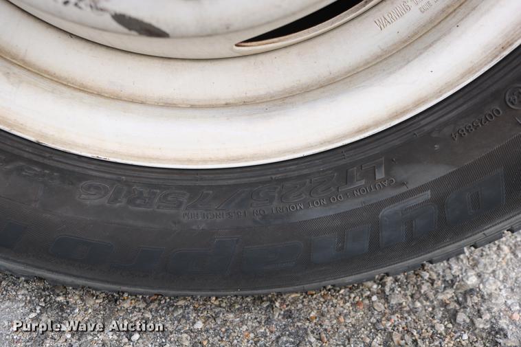 image for item DC3562 2012 Ford E450 shuttle bus