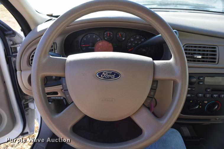 image for item DC3565 2007 Ford Taurus SE