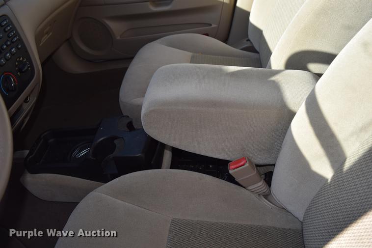 image for item DC3565 2007 Ford Taurus SE