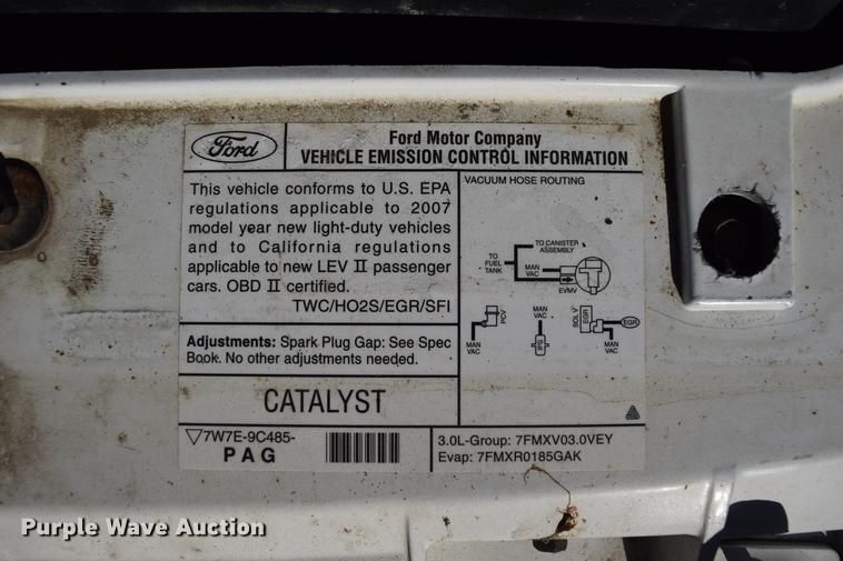 image for item DC3565 2007 Ford Taurus SE