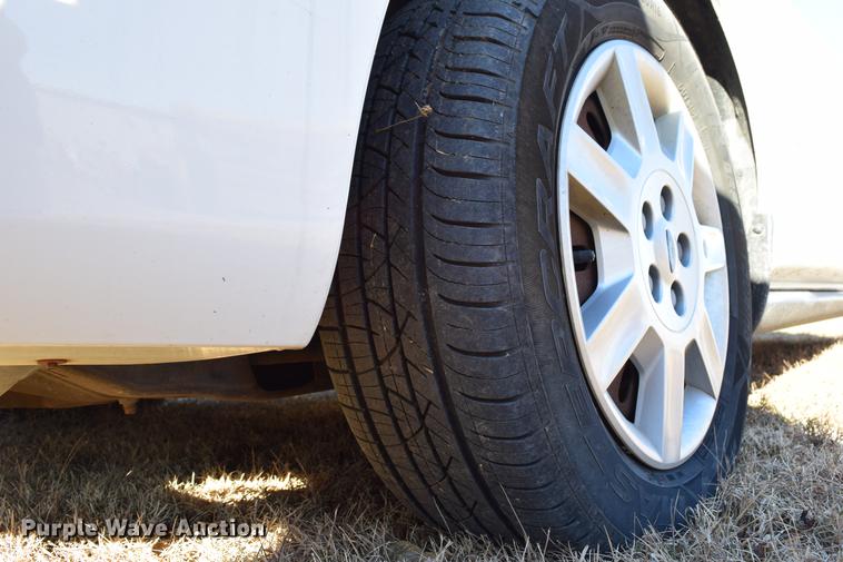 image for item DC3565 2007 Ford Taurus SE