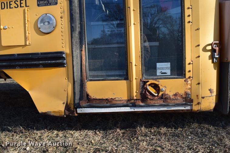 image for item DC3566 1995 Chevrolet Blue Bird school bus