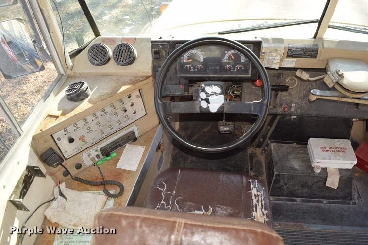 image for item DC3566 1995 Chevrolet Blue Bird school bus