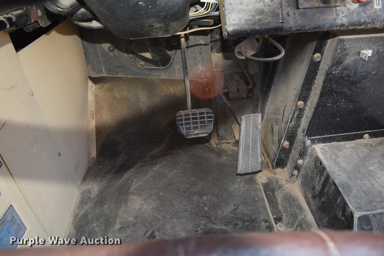 image for item DC3566 1995 Chevrolet Blue Bird school bus